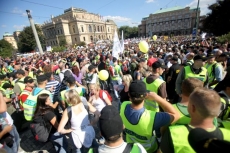 Zatím poslední velká demonstrace odborářů proběhla 8. listopadu 2010. 