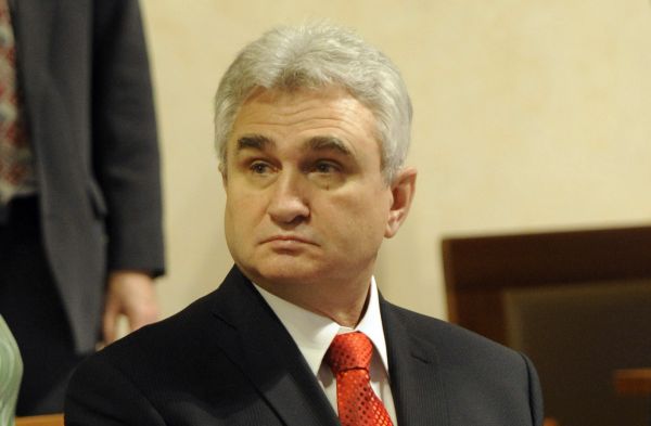 Milan Štěch se ohradil proti tvrzení, že žije ve vile za pět až deset milionů korun.