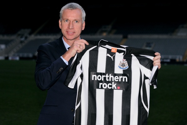 Nový kouč Newcastlu Alan Pardew. Nový kouč Newcastlu Alan Pardew.