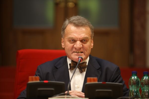 Bohuslav Svoboda se podpory Pražanů zatím nedočkal. Bohuslav Svoboda se podpory Pražanů zatím nedočkal.