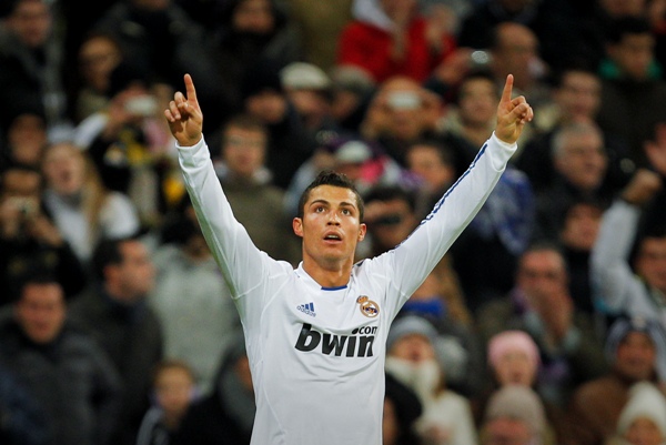 Cristiano Ronaldo si připsal už sedmnáctou trefu.