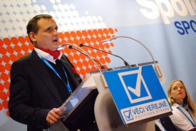 Vít Bárta předsedou kvůli práci ministra být nechce.