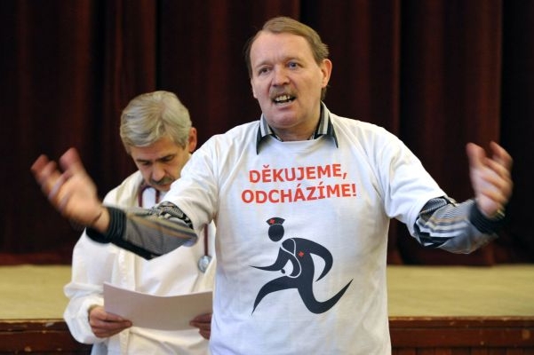Předseda Lékařského odborového klubu Martin Engel.