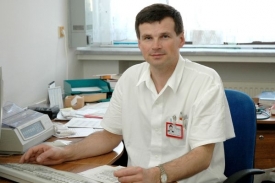Lékař Karel Mareš trvdí, že pálení žáhy může být prvním vážným příznakem nemoci.
