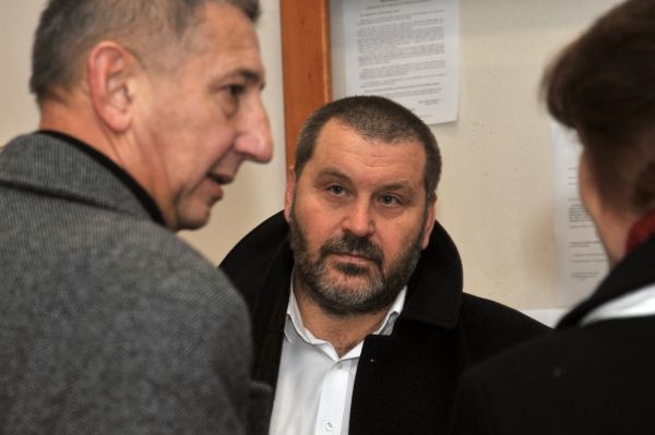 Exchomutovský starosta Alexandr Novák dostal za přijetí úplatku podmínku a pokutu pět milionů.