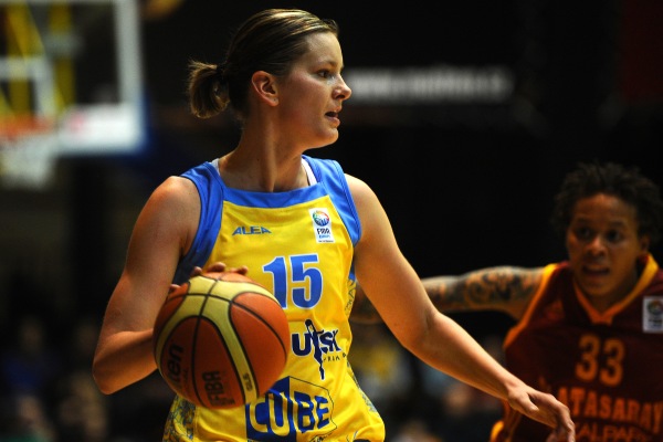 Eva Vítečková v dresu USK Praha.