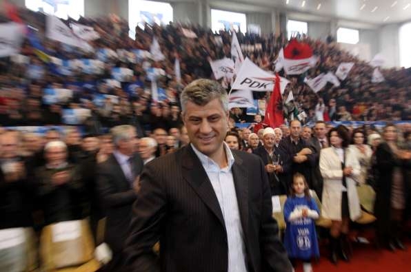 Premiér Thaçi . O jeho údajném mafiánství se hovoří už dlouhé roky.