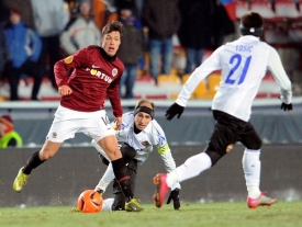 Václav Kadlec (v rudém) zachránil Spartě remízu.
