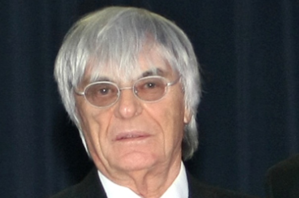 Šéf formule 1 Bernie Ecclestone se stal většinovým vlastníkem anglického Queens Park Rangers.
