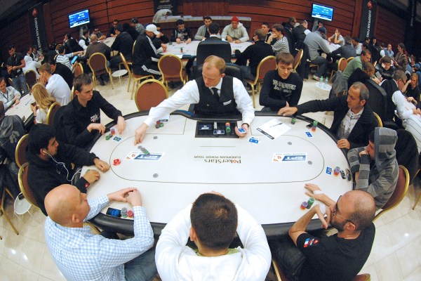 V pražském hotelu Hilton byl k vidění kvalitní evropský poker.