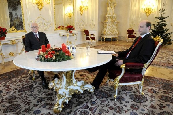 Prezident Klaus se v debatě na Primě postavil za odcházejícího ministra Drobila.