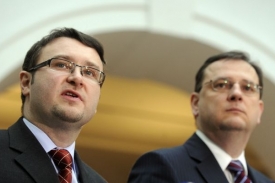 Kauza Drobil rozkližuje vládní koalici.