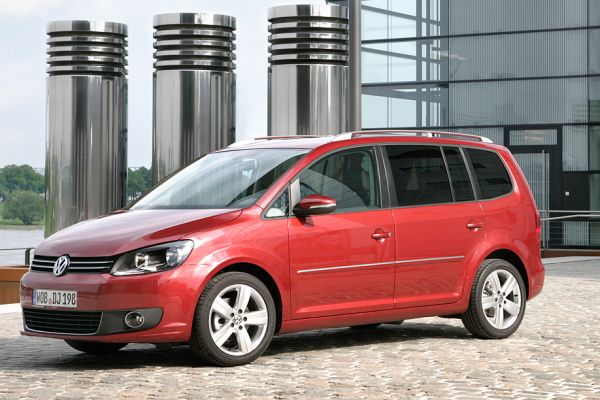 Druhá generace rodinného vozu VW Touran.