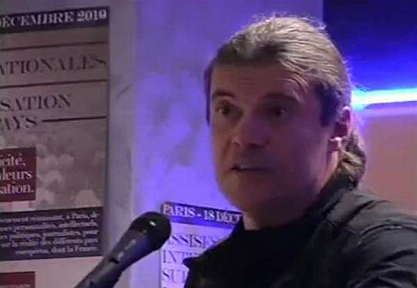 Hvězda kongresu - švýcarský politik Freysinger.