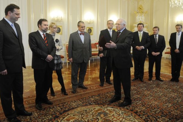 Prezident Klaus přijal na Pražském hradě zástupce koaličních stran. Prezident Klaus přijal na Pražském hradě zástupce koaličních stran.