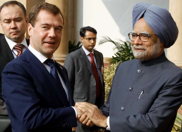 Ruský prezident Medveděv a indický premiér Singh.