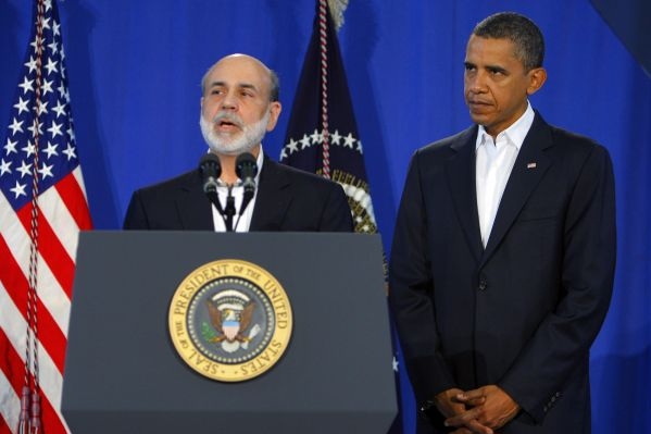 Ben Bernanke, šéf americké centrální banky, s prezidentem Obamou.