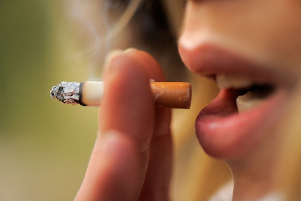 Philip Morris zdraží od ledna všechny své značky o dvě až čtyři koruny za krabičku cigaret (ilustrační foto). Philip Morris zdraží od ledna všechny své značky o dvě až čtyři koruny za krabičku cigaret (ilustrační foto).