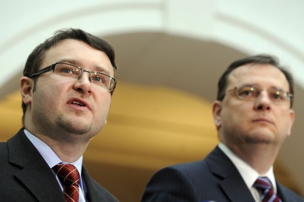 Bývalého ministra Pavla Drobila (vlevo) se chystá vyšetřovat i Evropská unie. Bývalého ministra Pavla Drobila (vlevo) se chystá vyšetřovat i Evropská unie.