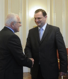 Vítěz a poražený - Václav Klaus a Petr Nečas.