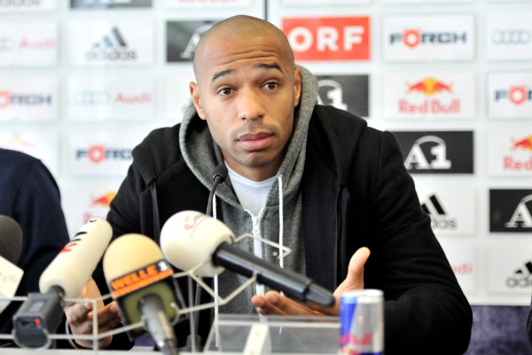 Peněz za šampionát se zřekne i Thierry Henry. Peněz za šampionát se zřekne i Thierry Henry.