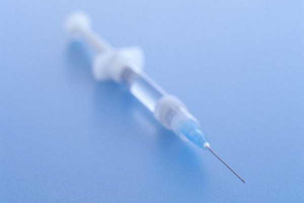 Finská zdravotní ošetřovatelka byla odsouzena k doživotnímu vězení za usmrcení pěti starších pacientů, jimž údajně aplikovala smrtící dávky léků (ilustrační foto).