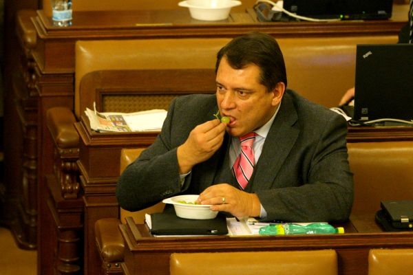 Politický buldozer se zasekl. Přes výhru ve volbách se Jiří Paroubek poroučel z čela ČSSD.