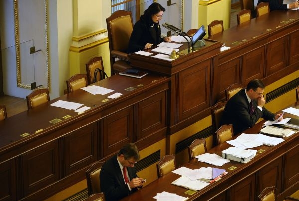 Sněmovna osiří až do února.