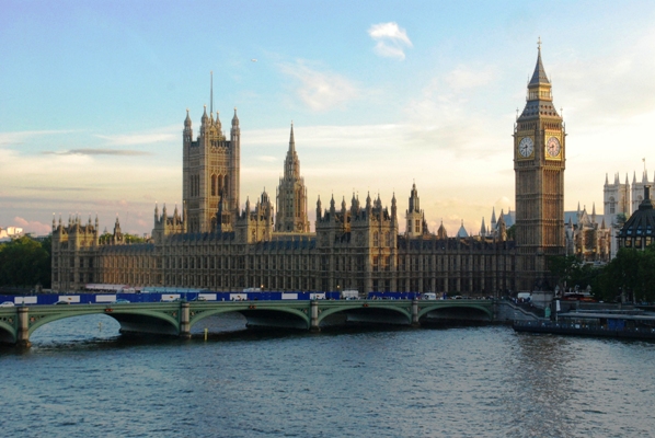 Ve Westminsterském paláci přibudou kaplani dalších vyznání.