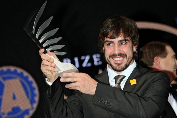 Fernando Alonso na galavečeru FIA v Monaku.