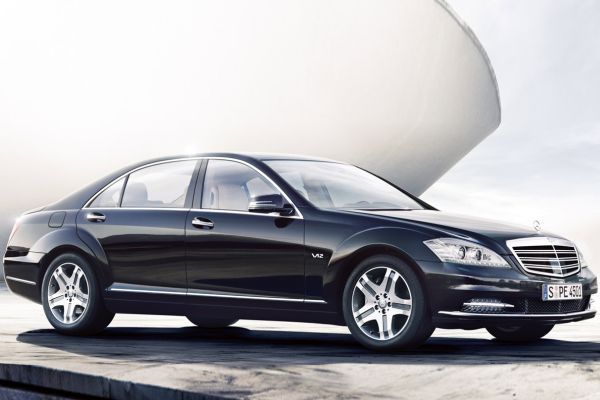 Mercedes třídy S je neprodávanějším vozem luxusní kategorie v Česku.