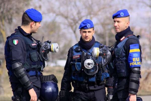 Italští policisté mise EULEX v Kosovu.