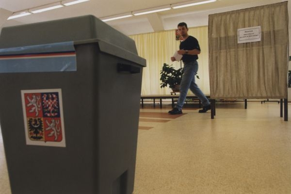 Kraje budou moct od Nového roku pořádat referenda.