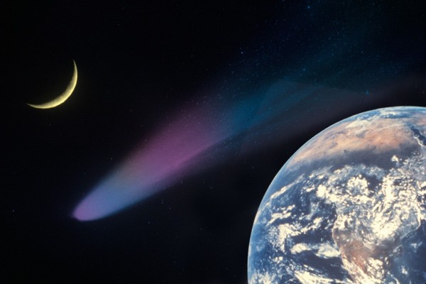 Dráhu komety musí astronomové ještě upřesnit.