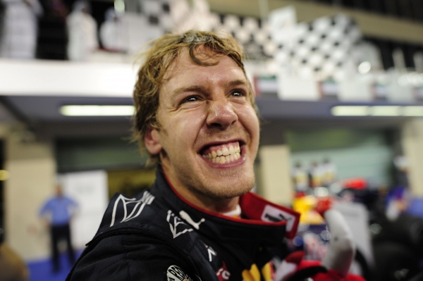 Sebastian Vettel se raduje z titulu mistra světa. Sebastian Vettel se raduje z titulu mistra světa.
