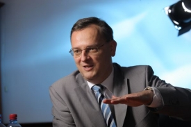 Premiér Petr Nečas vyjádřil hejtmanství svou podporu.