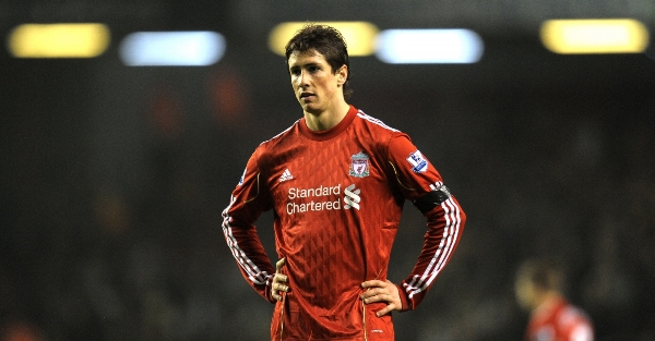 Hvězda bez formy. Fernando Torres svému Liverpoolu příliš nepomáhá. Hvězda bez formy. Fernando Torres svému Liverpoolu příliš nepomáhá.