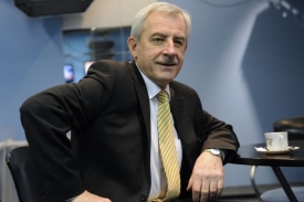 Ministr Heger se zatím se zástupci lékařských odborů nesešel.