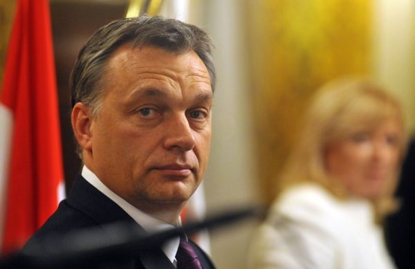 Podle premiéra Orbána tento zákon neobsahuje nic, co by bylo v rozporu s platnými pravidly regulace médií v Evropské Unii.