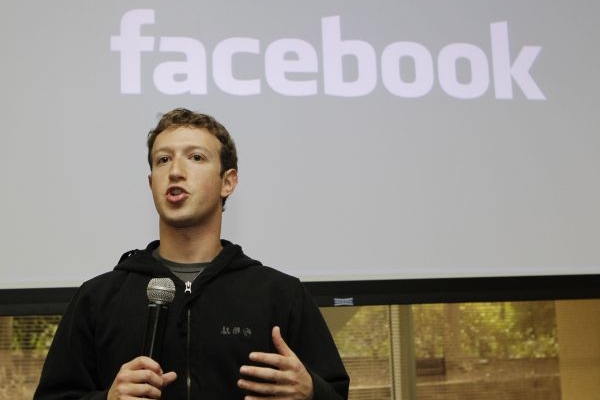 Facebook v USA překonal návštěvností Google.