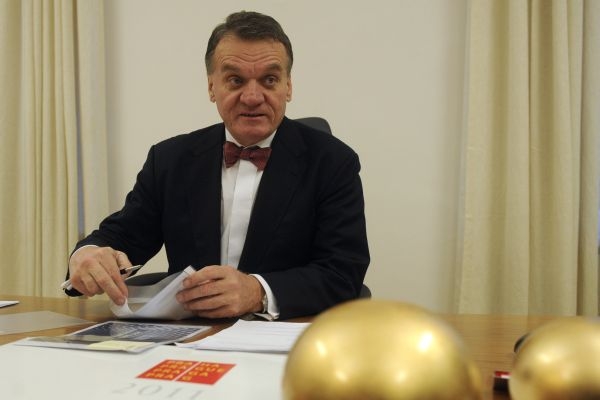Vedení Prahy se nepodařilo dohodnout s vlivnými magistrátními úředníky na jejich odchodu.