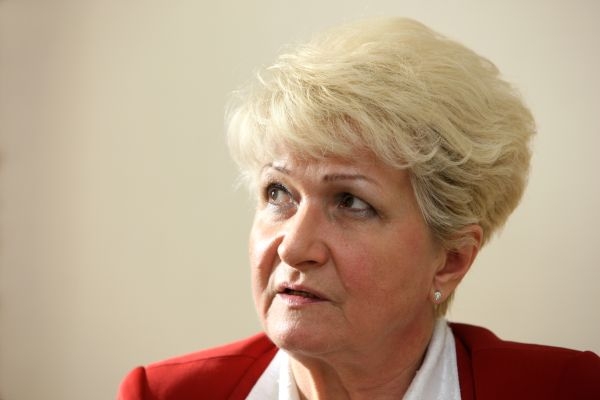 Milada Emmerová (ČSSD), bývalá hejtmanka Plzeňského kraje. Milada Emmerová (ČSSD), bývalá hejtmanka Plzeňského kraje.