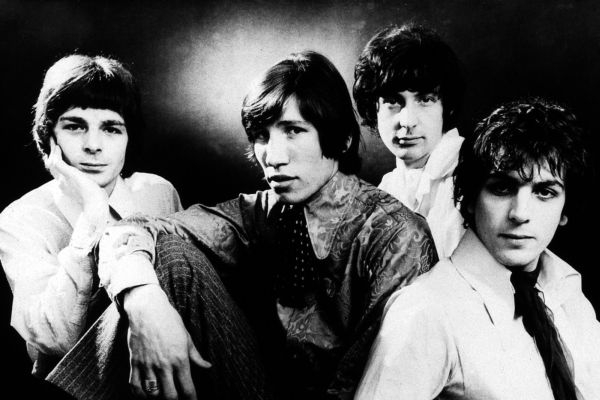 Pink Floyd v roce 1965, Syd Barrett první zleva.