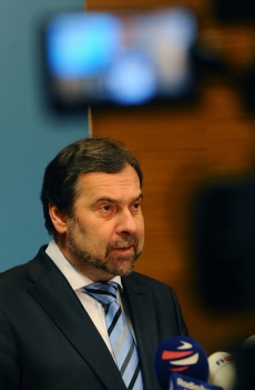 Odvolání Oldřicha Martinů požadoval ministr vnitra Radek John.