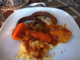 Masitá část předkrmu Grand Royal Mezze.