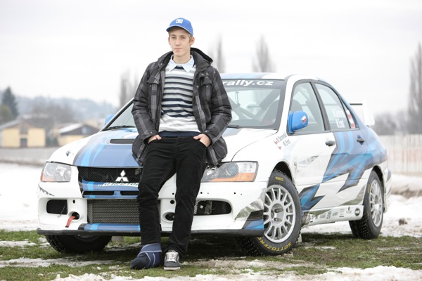 Martin Semerád se svým Lancerem Evo IX.