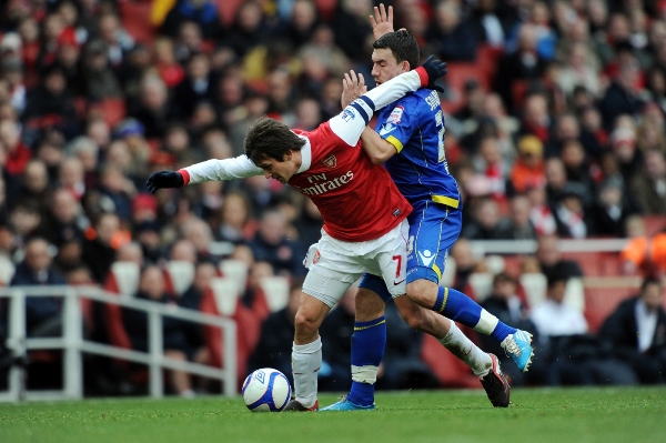 Tomáš Rosický jako kapitán Arsenal k postup nedovedl.