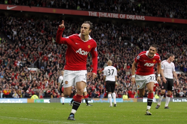 Poslední vzájemný souboj Manchesteru United s Liverpoolem skončil 3:2 pro Rudé ďábly. Vítězný gól střelil v září tohoto roku Dimitar Berbatov.