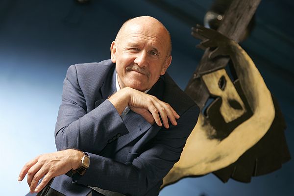 Petr Nárožný.