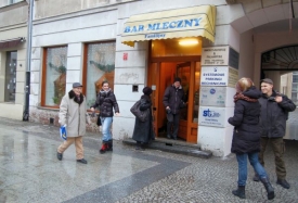 Mléčný bar Familijny v ulici Nowy Świat ve Varšavě.